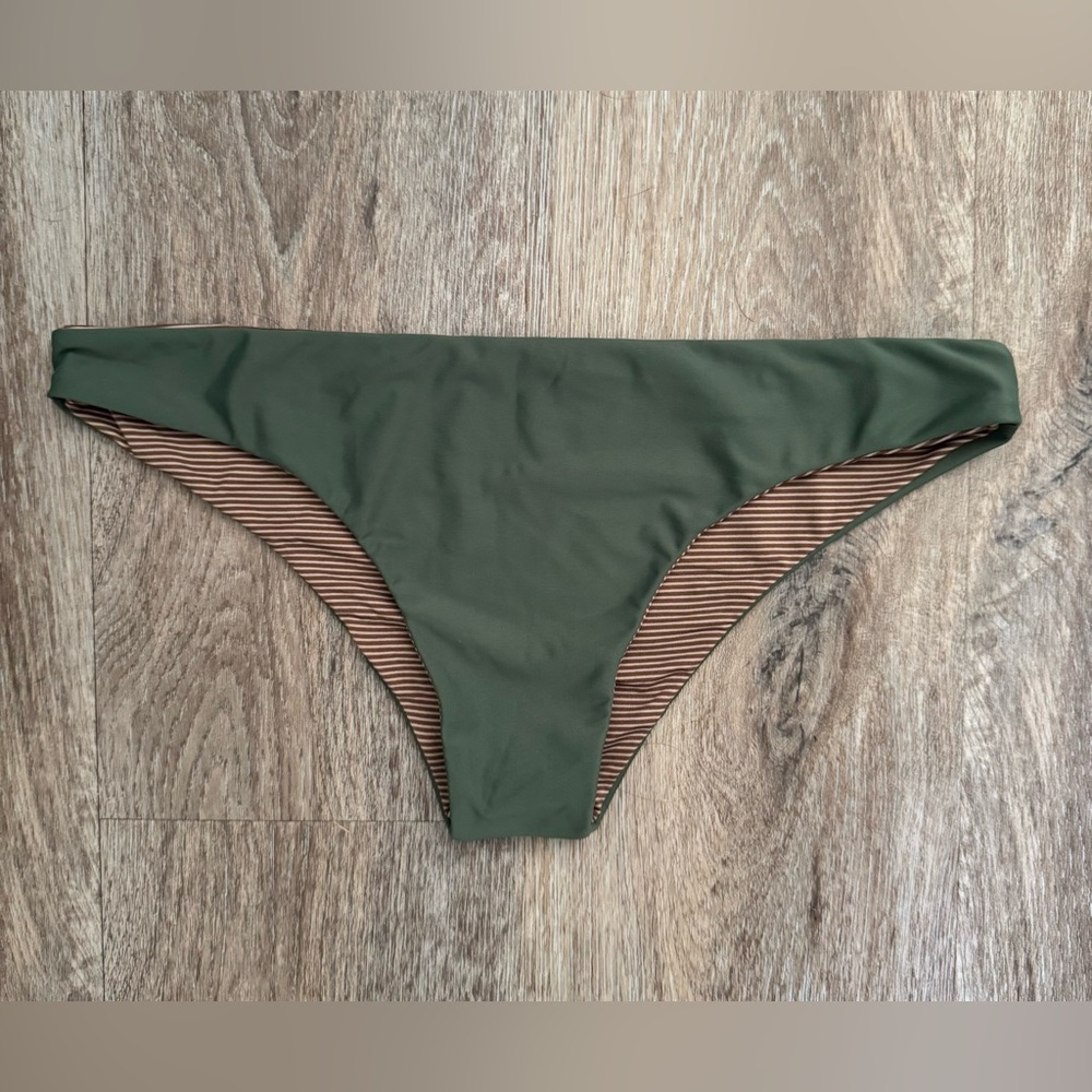 ACACIA Makai bottom color is willow
